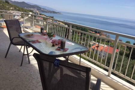 PalaiónTsiflíkion Thea Court Clio & Erato Apartments מראה חיצוני תמונה